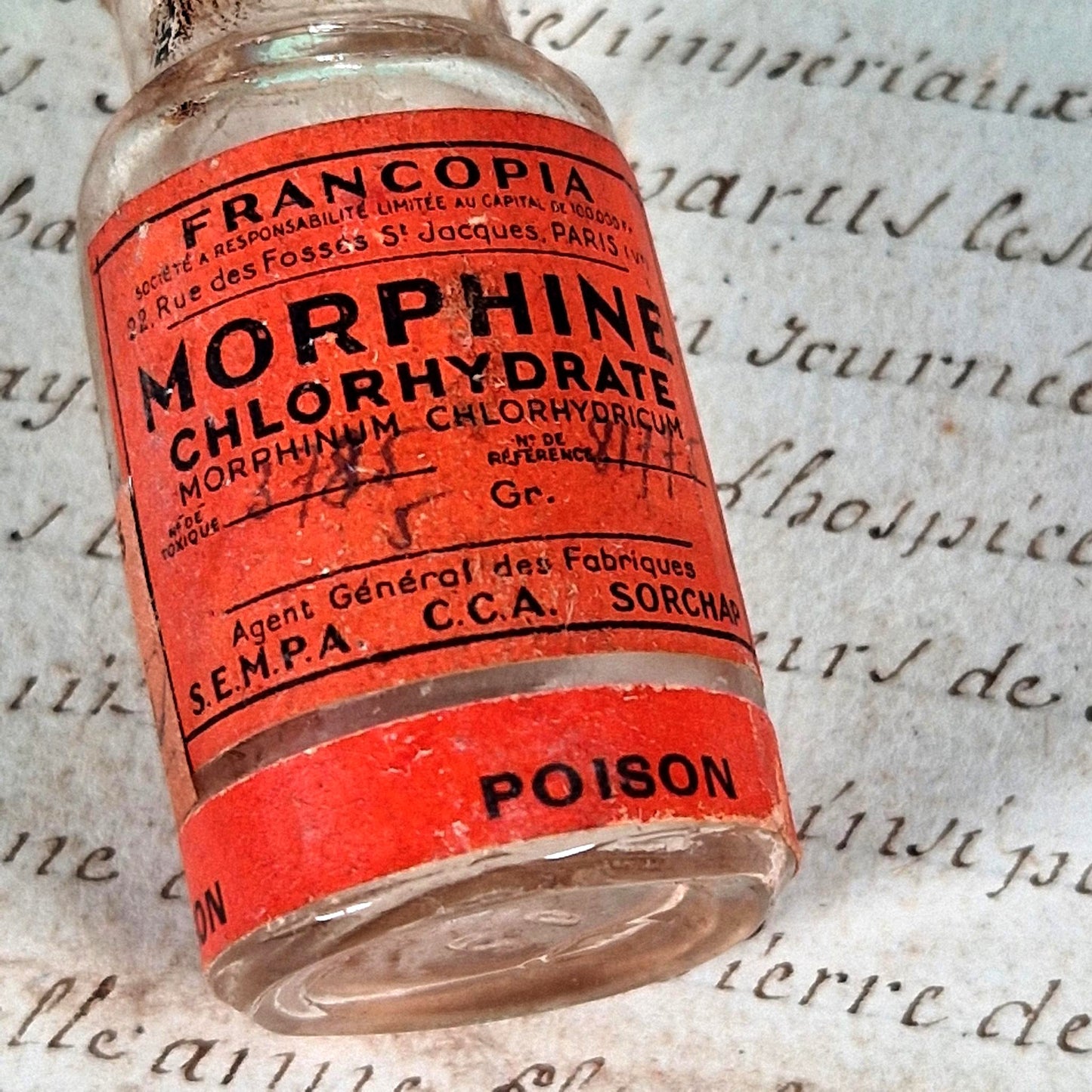 cabinet de curiosites pharmacie