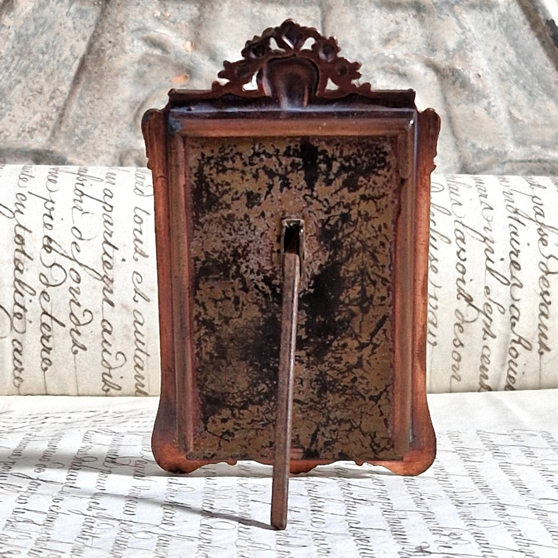 cadre métal style louis xv