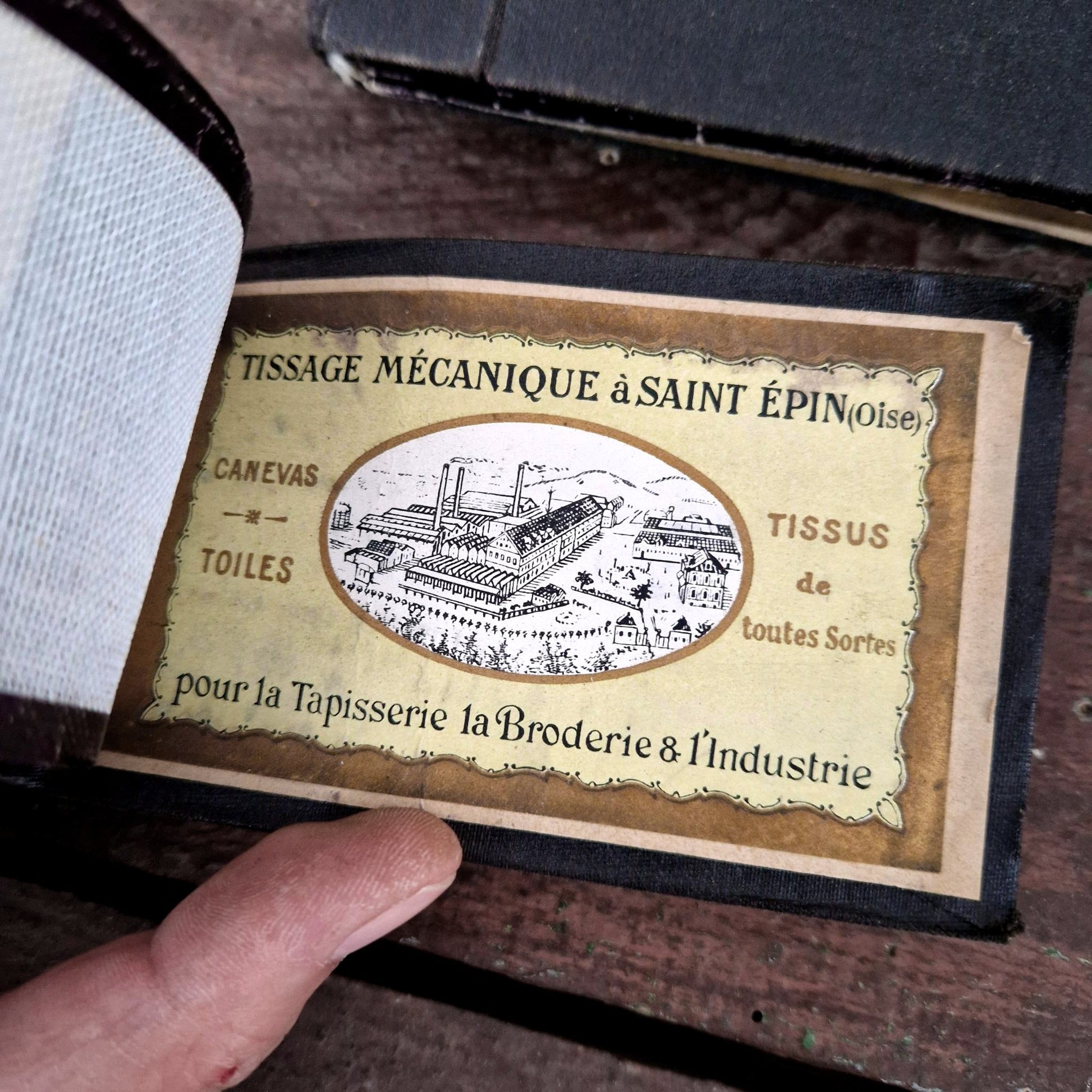 catalogue echantillons toile broderie