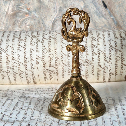 clochette ancienne bronze cygne