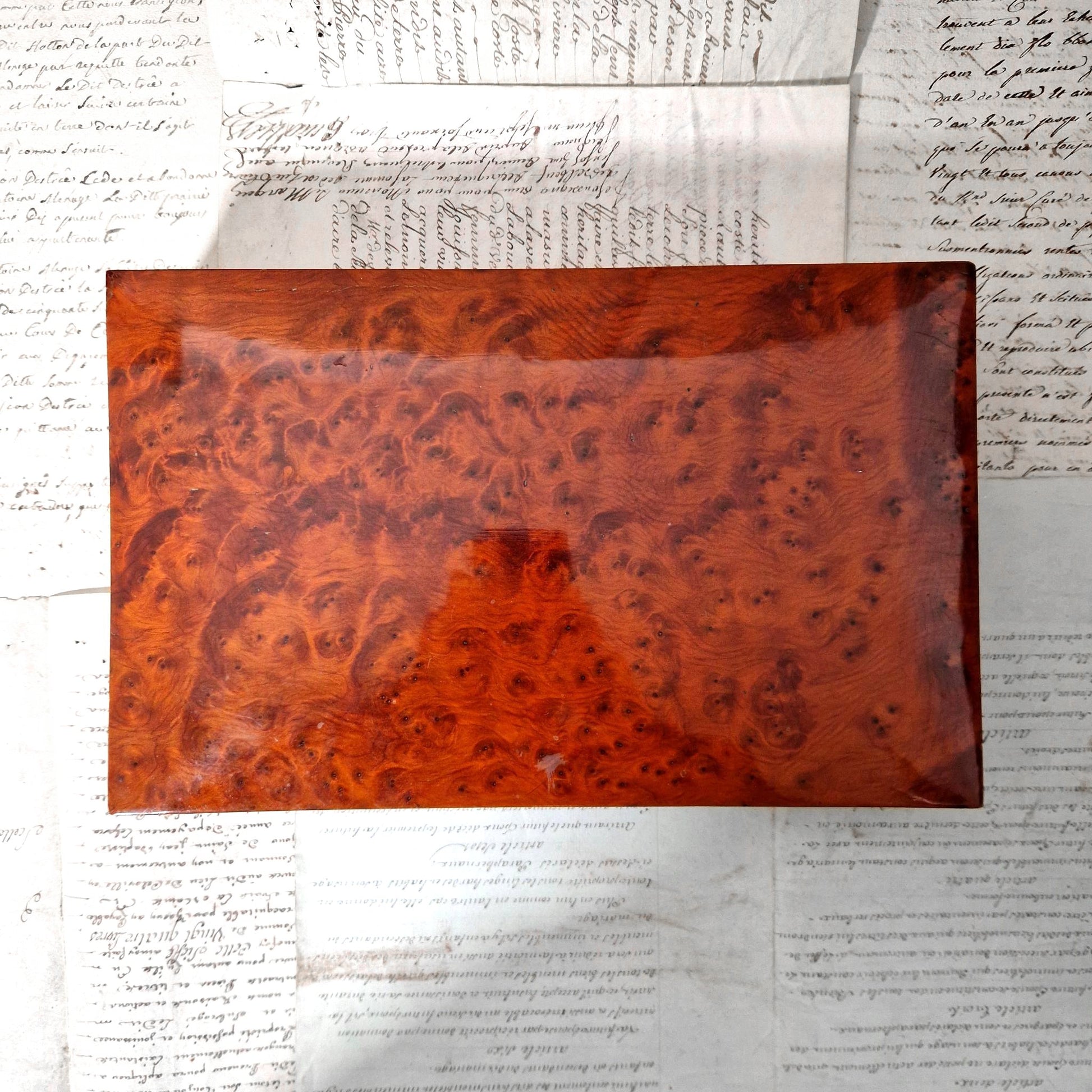 coffret ancien loupe d'orme vernie