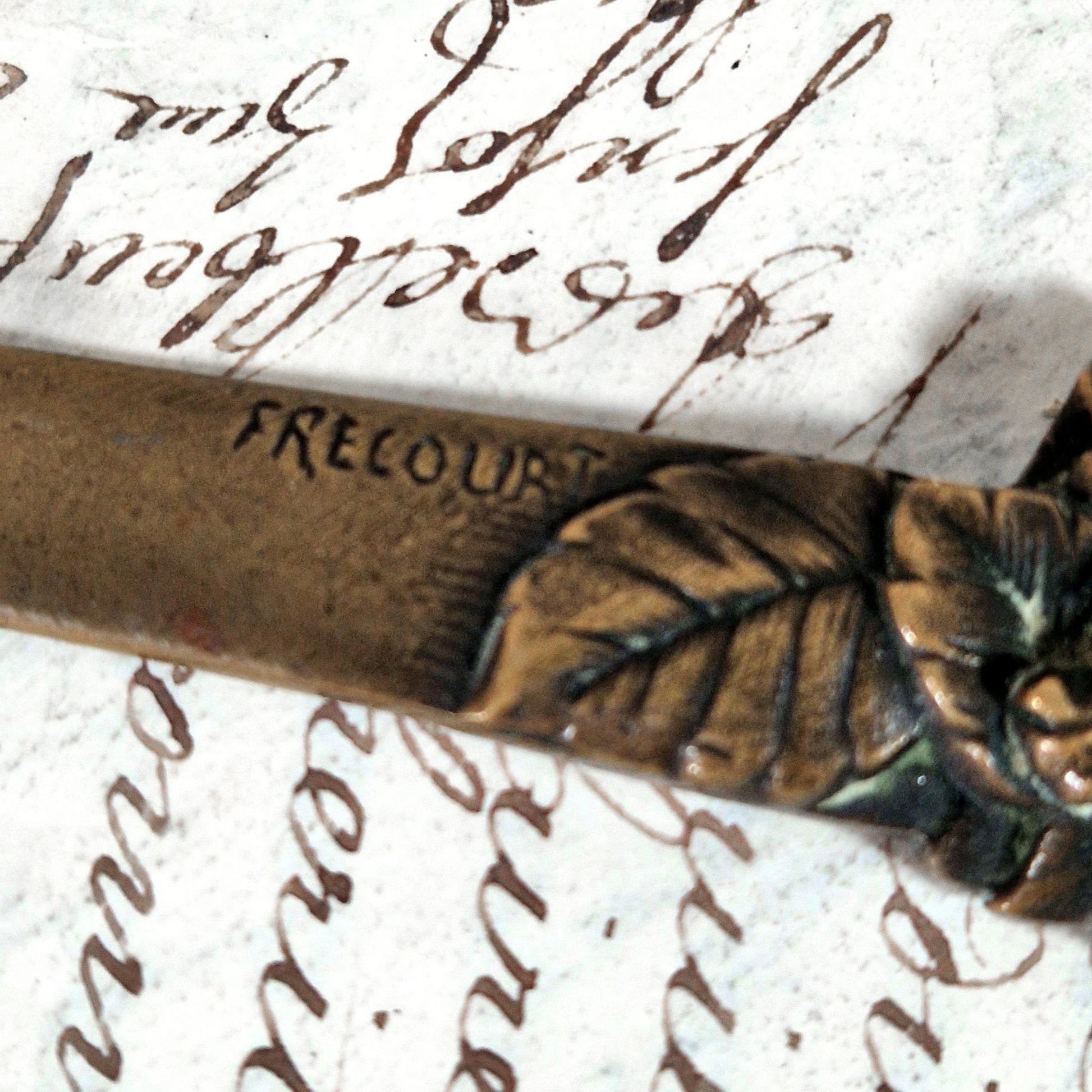 coupe papier ancien bronze floral