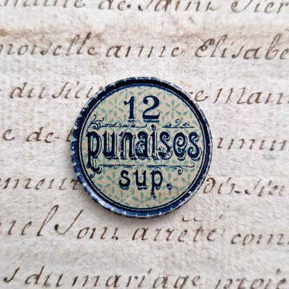 couvercle boite punaises anciennes