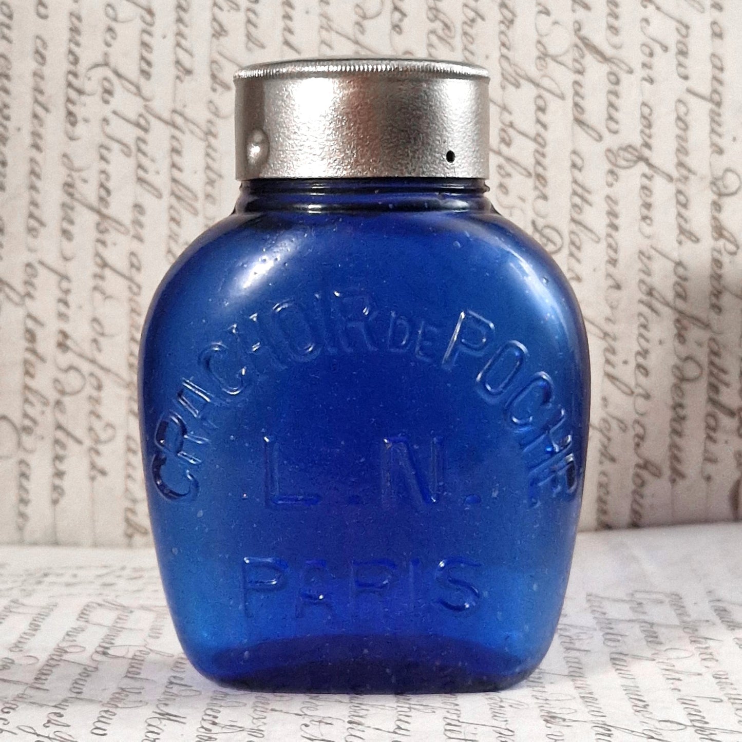Crachoir de poche ancien - L.N Paris, vers 1900