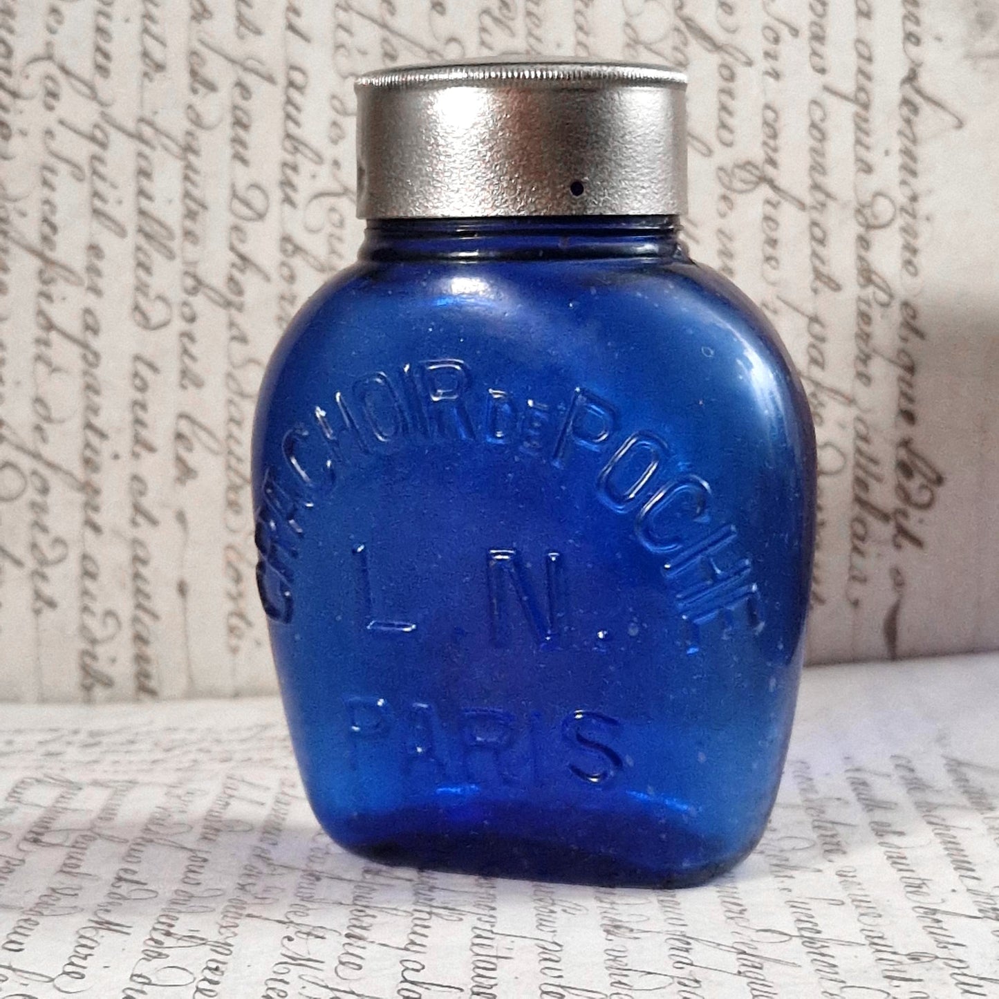 Crachoir de poche ancien - L.N Paris, vers 1900