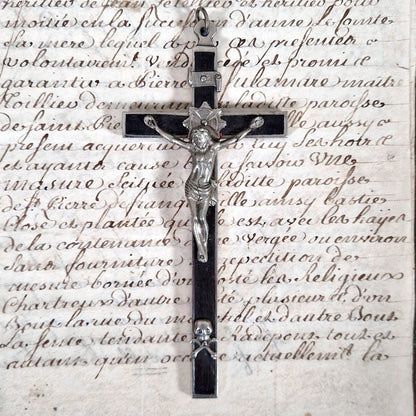 crucifix ancien bois noirci xix