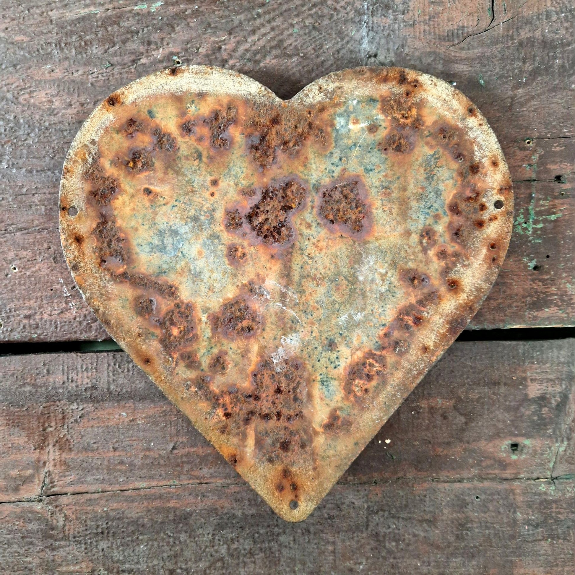 curiosité funéraire émaillée coeur