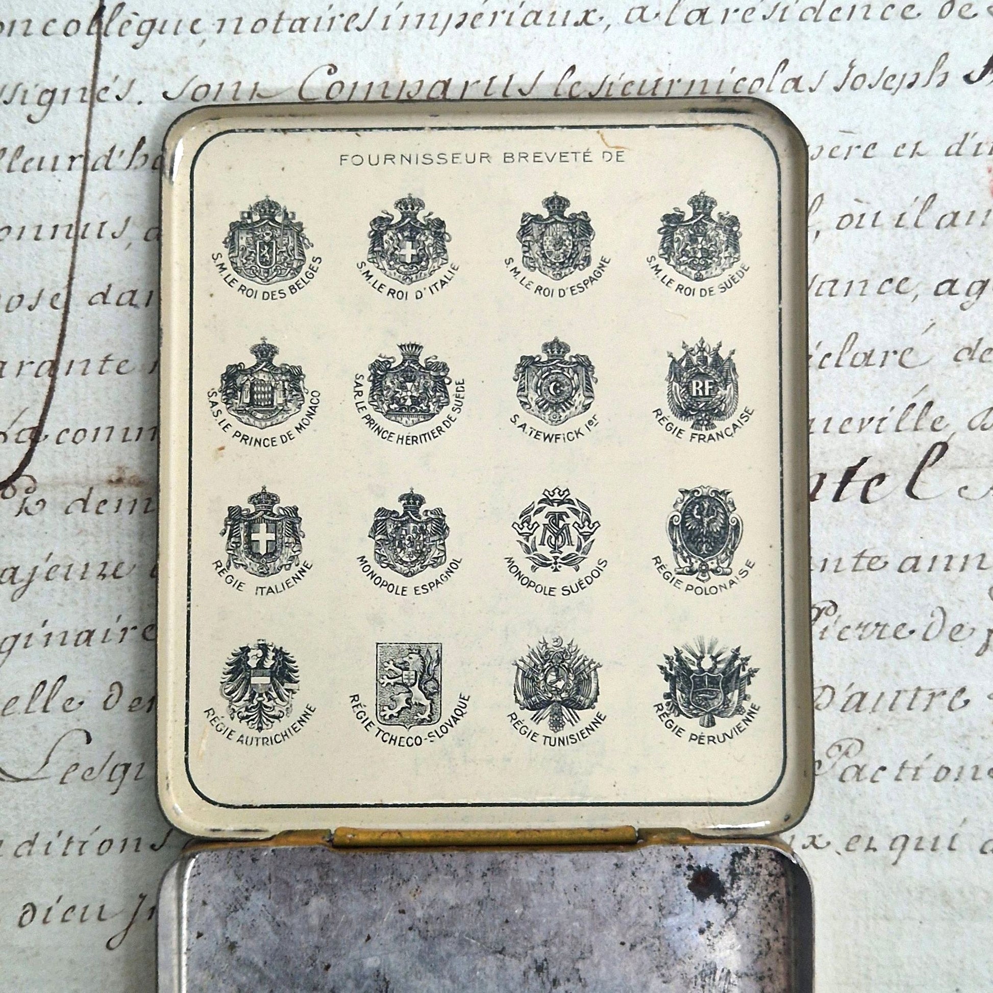 darling cigarette tin khedive