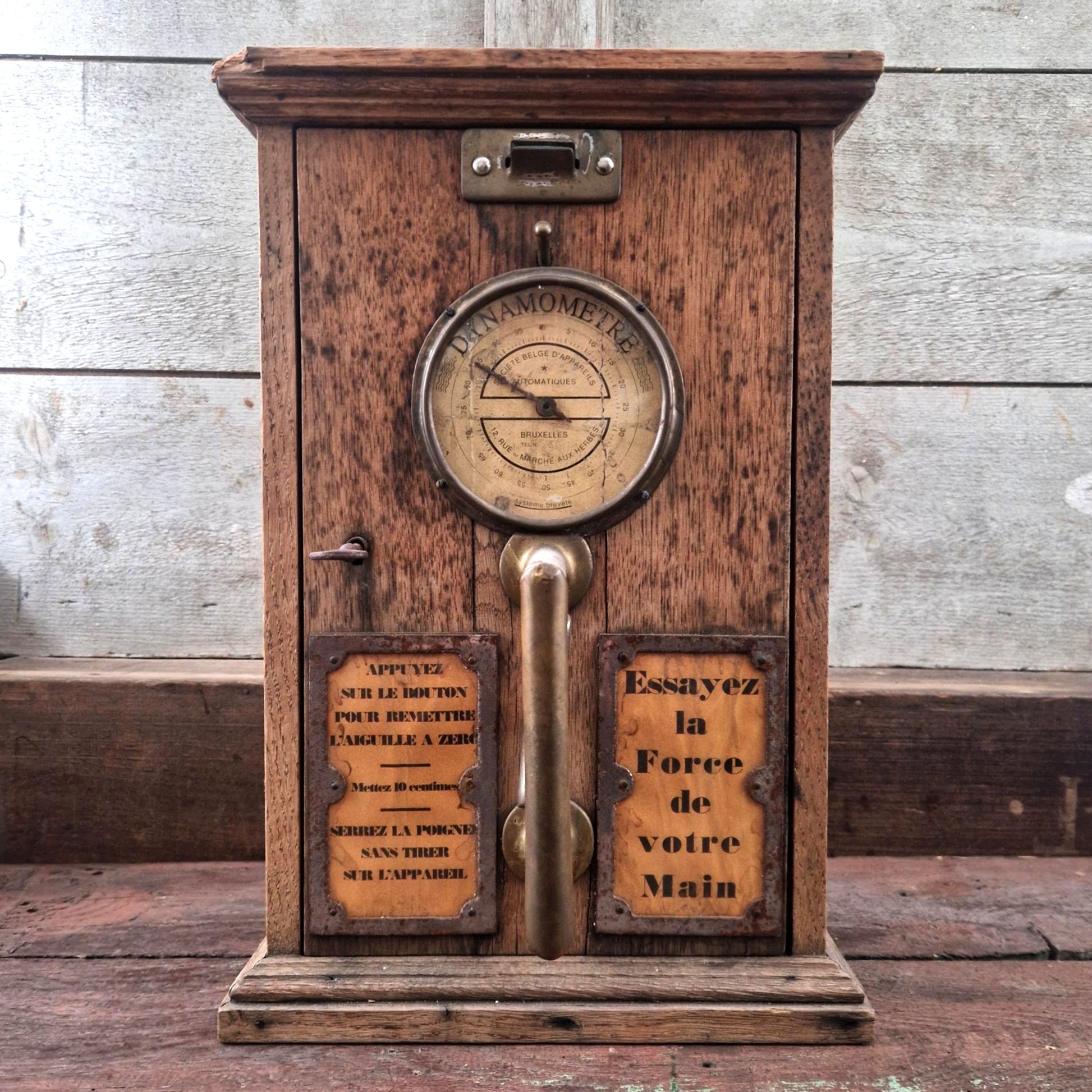 dynamometre ancien cafe belge
