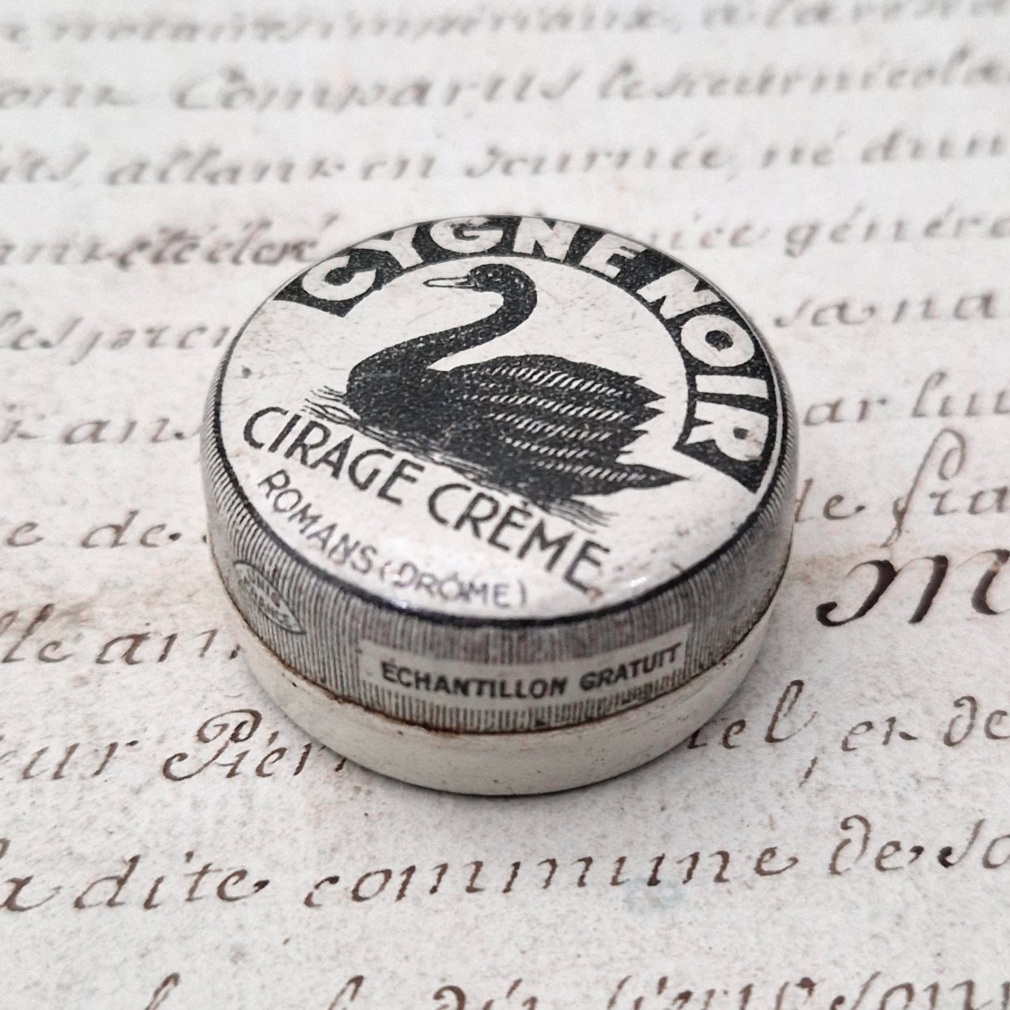 Mini boîte échantillon « Cygne Noir – Cirage Crème », Vers 1930