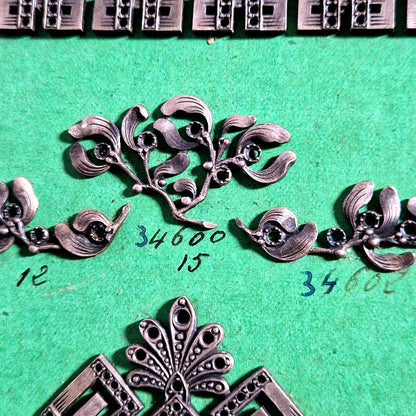 echantillons ornements decoratifs anciens