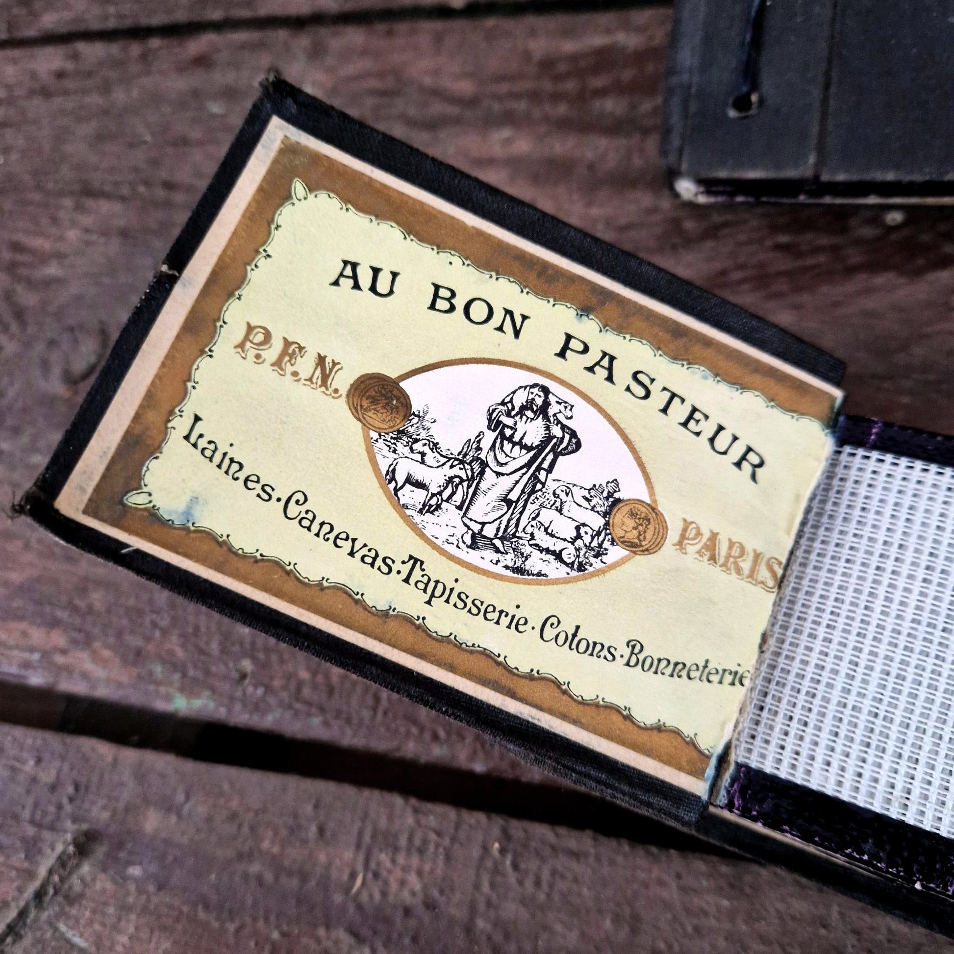 echantillons tapisserie au bon pasteur