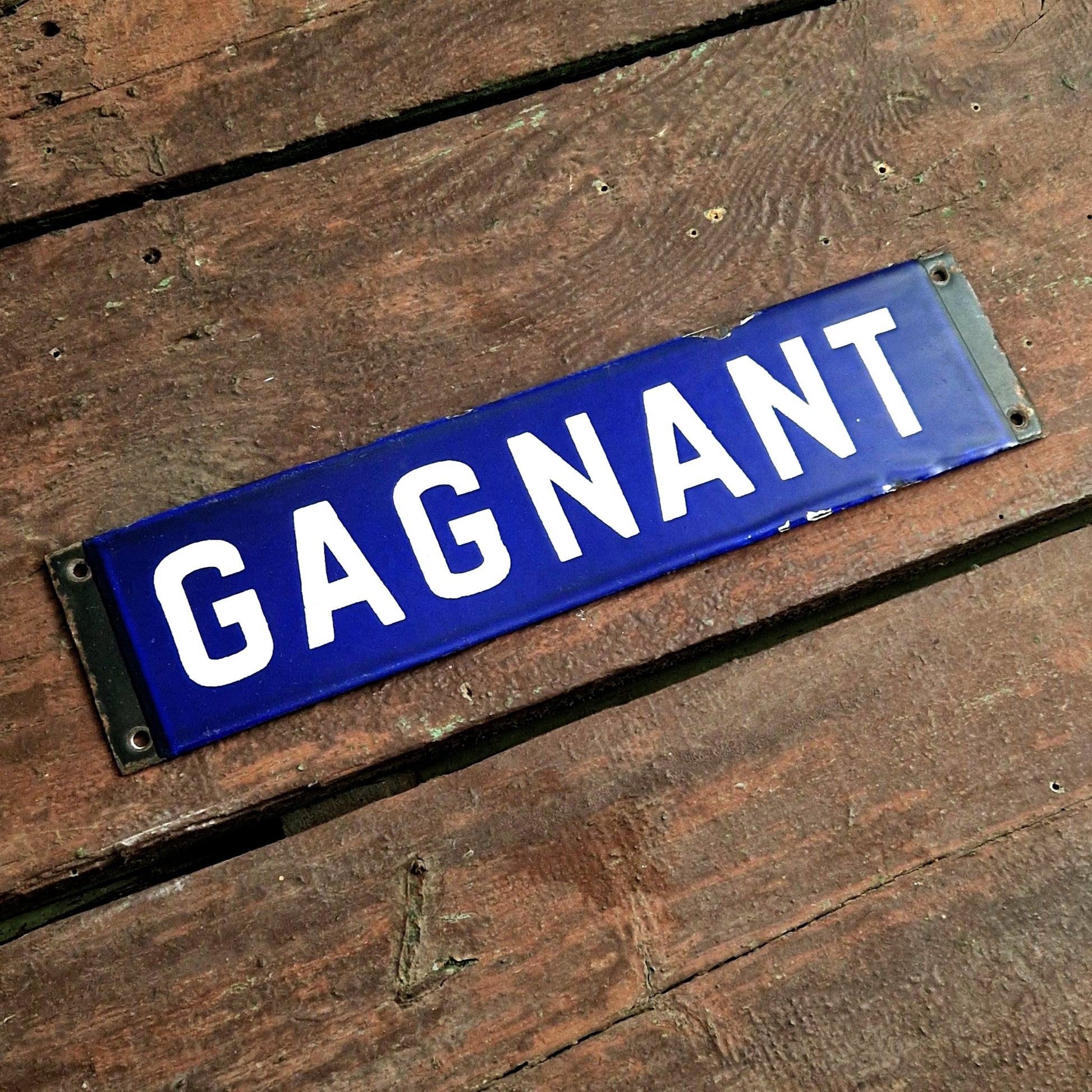enameled metal sign gagnant vintage