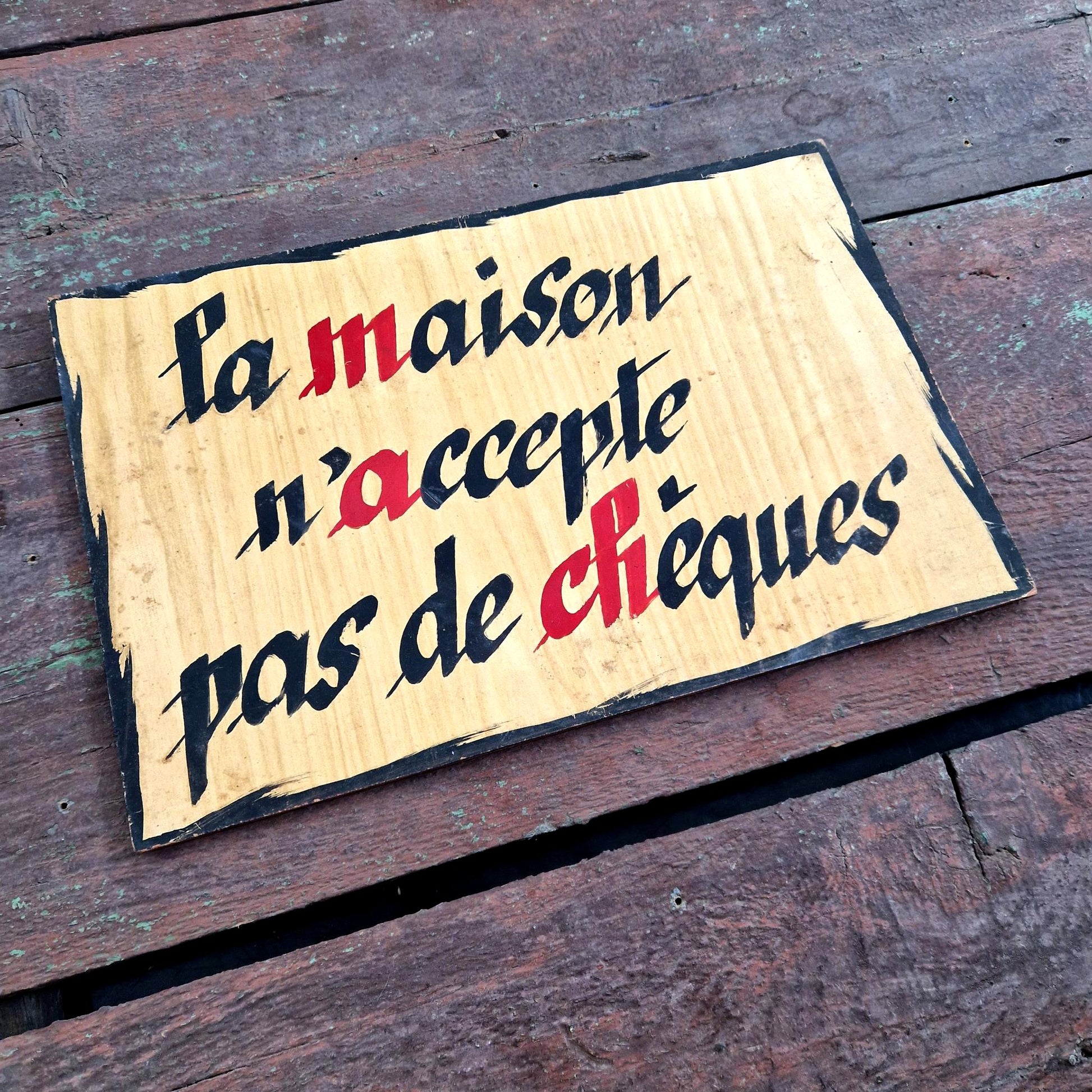 enseigne bois peint interdiction cheques