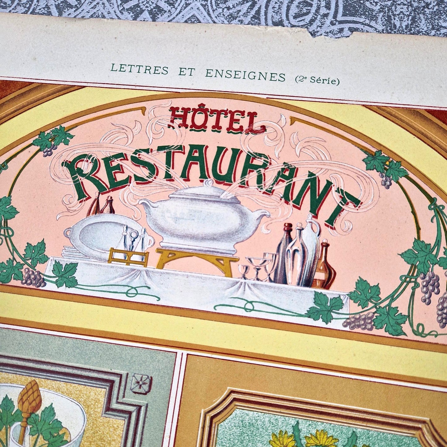 enseigne commerciale ancienne restaurant