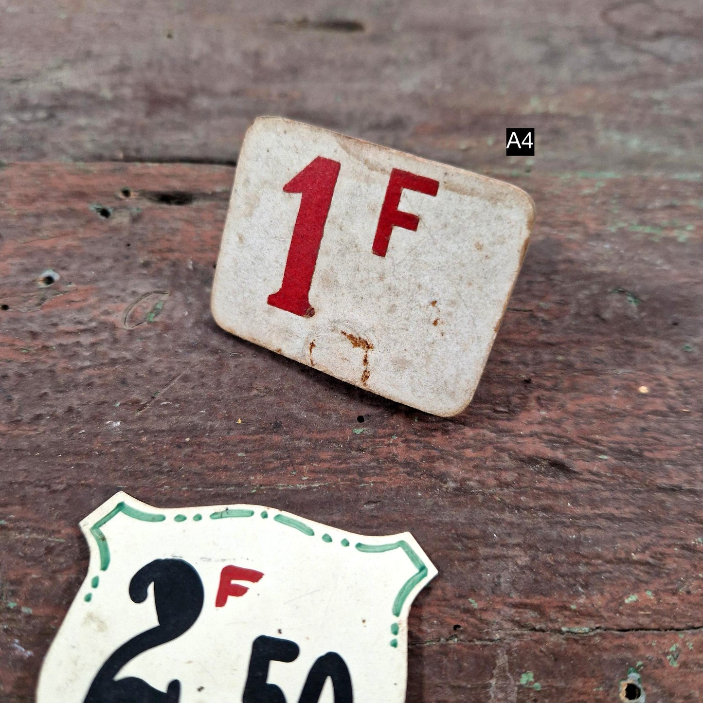 etiquette de vitrine brocante