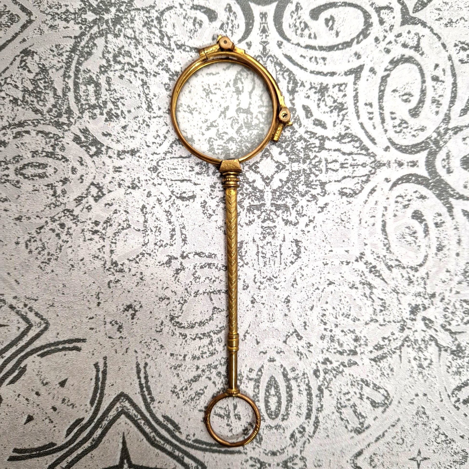 face à main en laiton belle époque