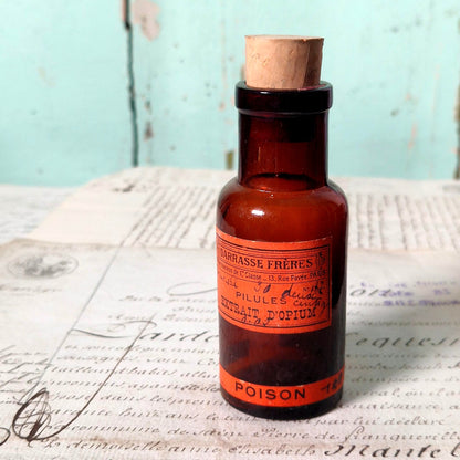 flacon pharmacie extrait opium