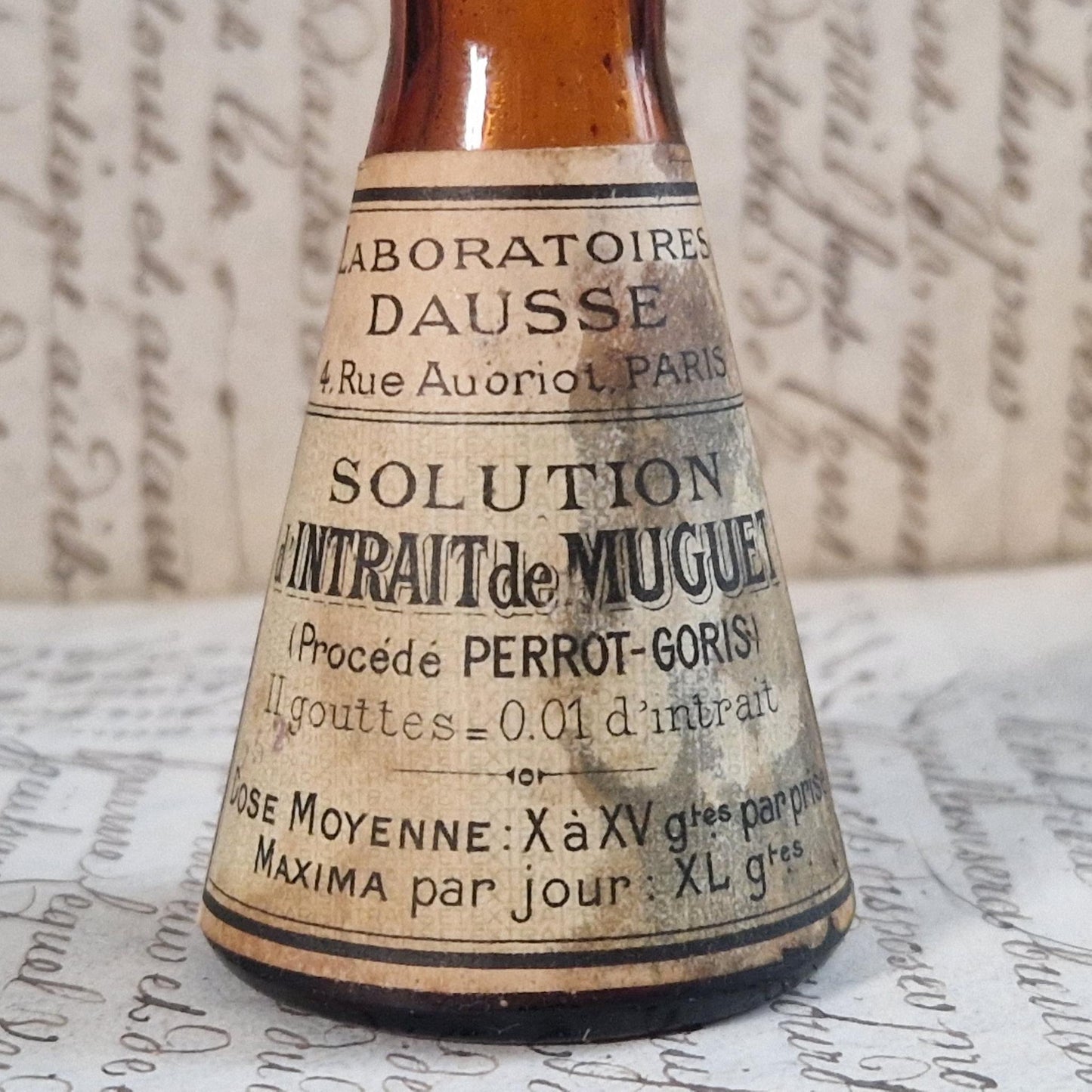 Ancien Flacon conique « Intrait de Muguet » scellé