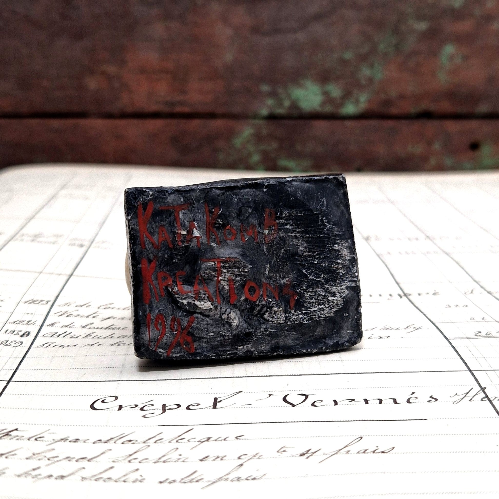 curiosity gothic skull curiosity object