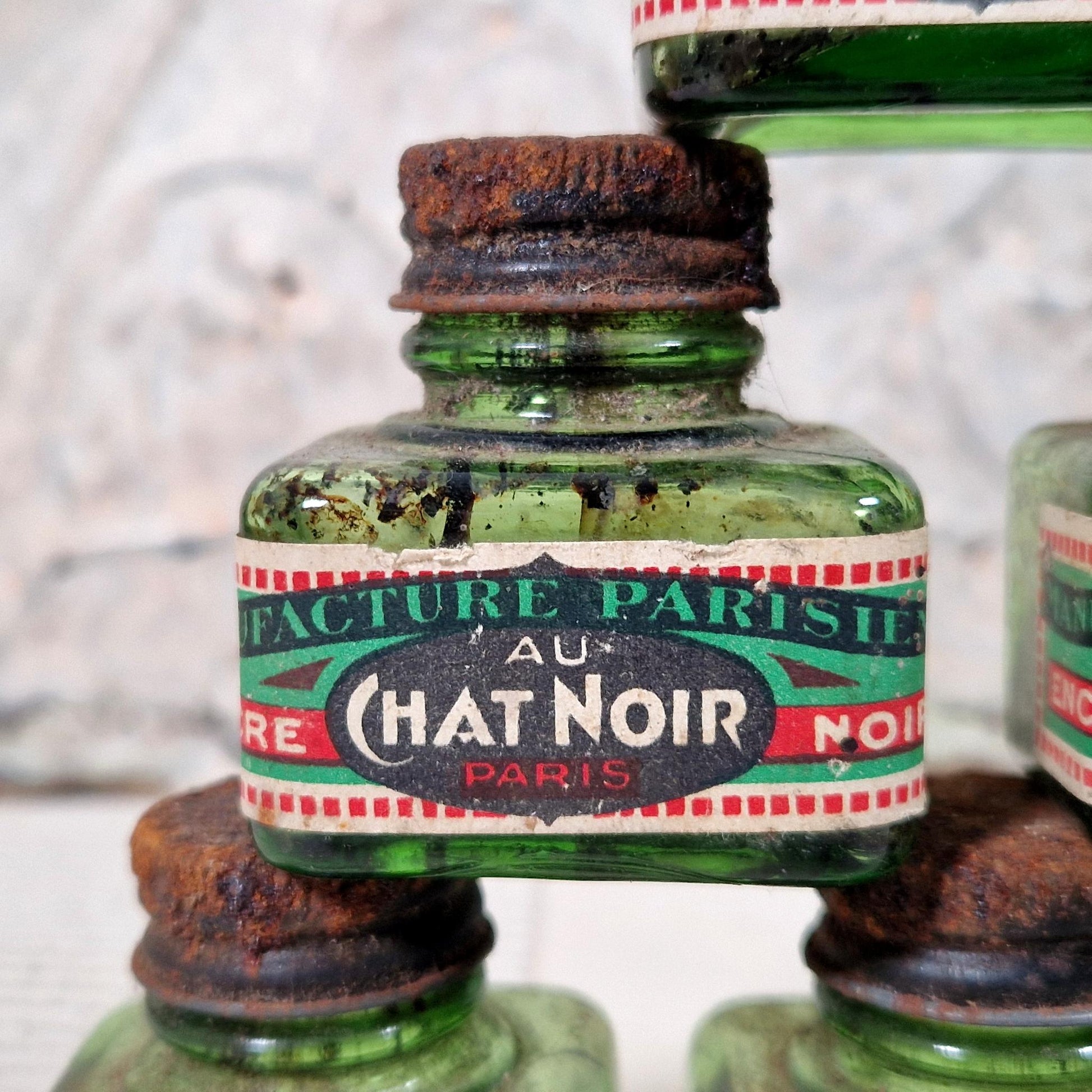 ink bottle chat noir paris