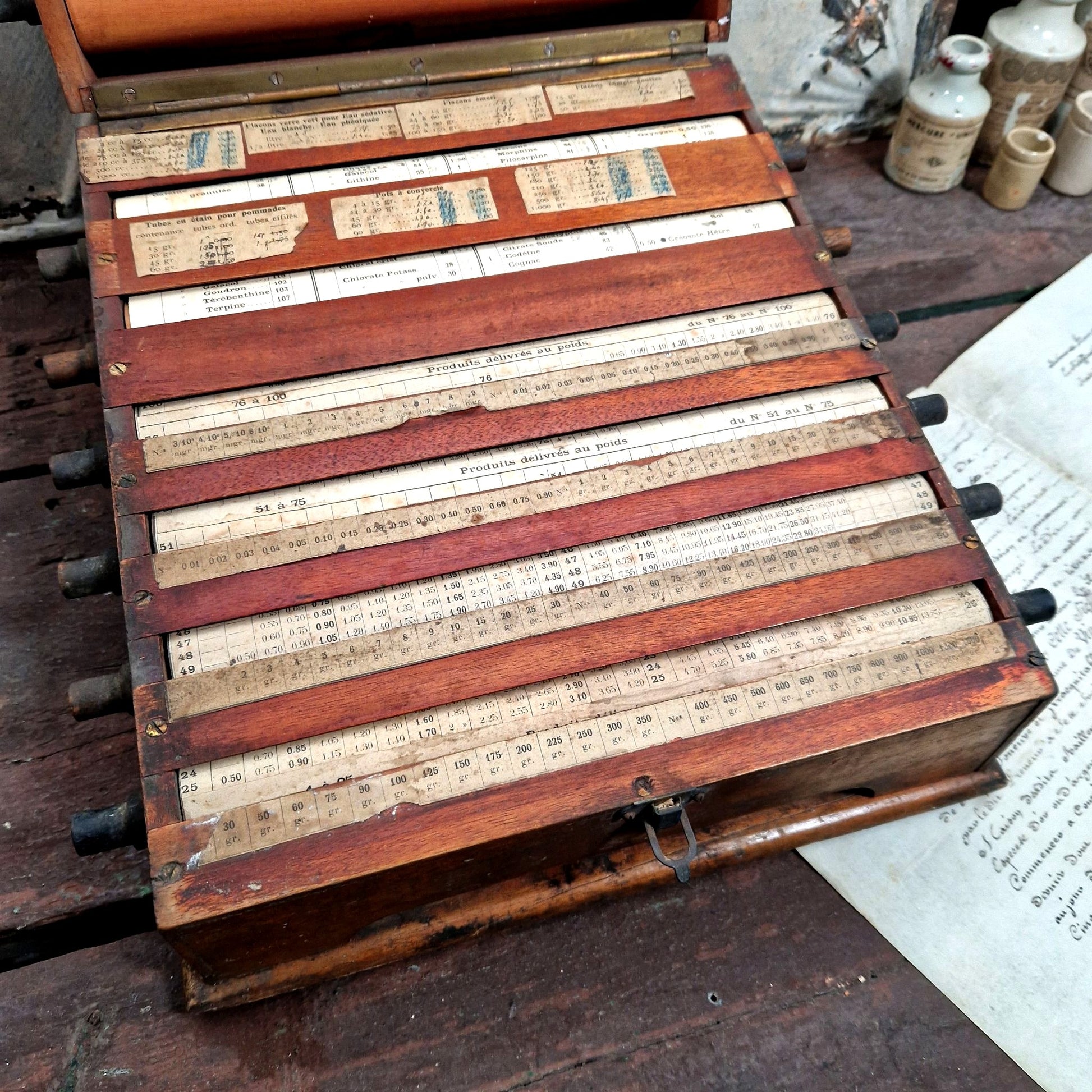 instrument comptes apothicaire bois