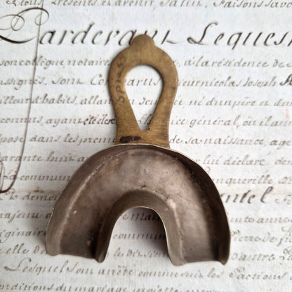 instrument de dentiste xixe en métal