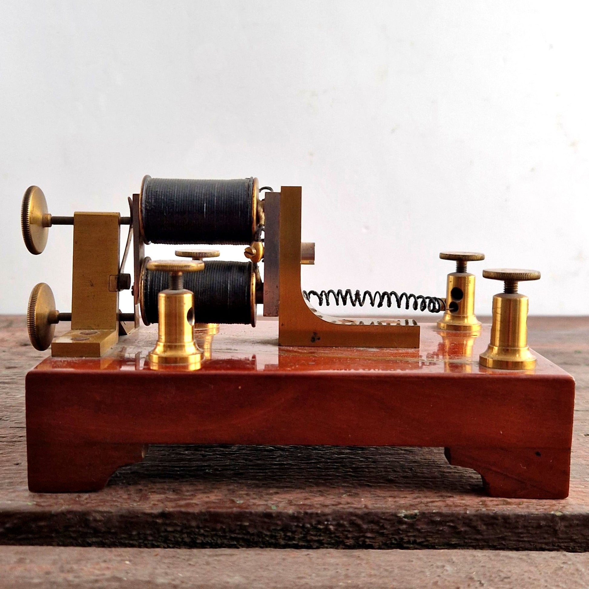 interrupteur neef science ancienne