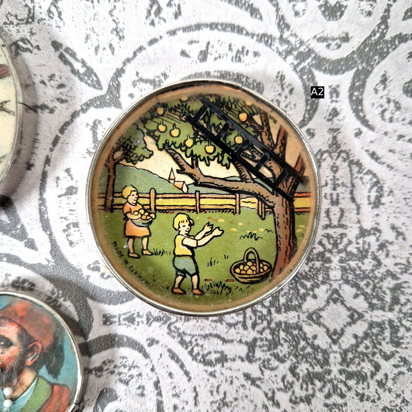 jeu de billes oiseaux portrait enfant