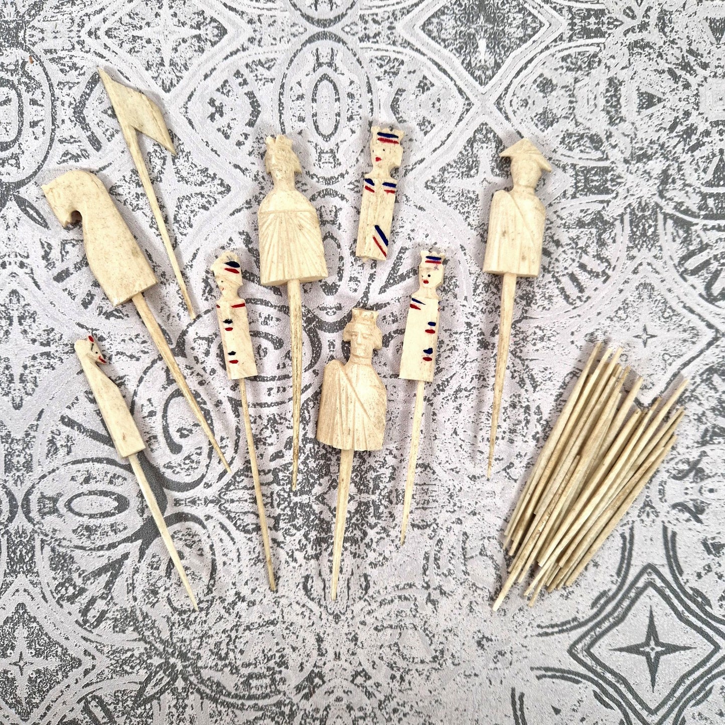 jeu de jonchets ancien en os sculpte