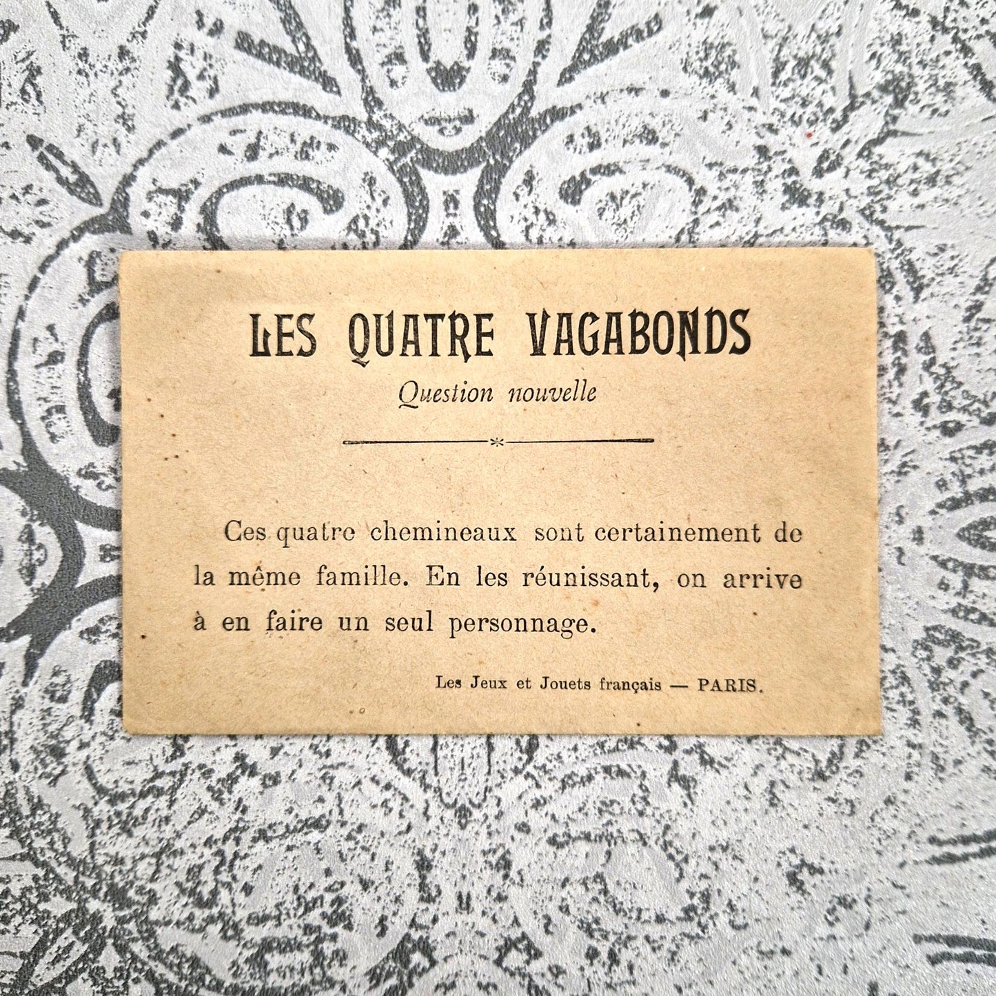 jeu papier ancien quatre vagabonds