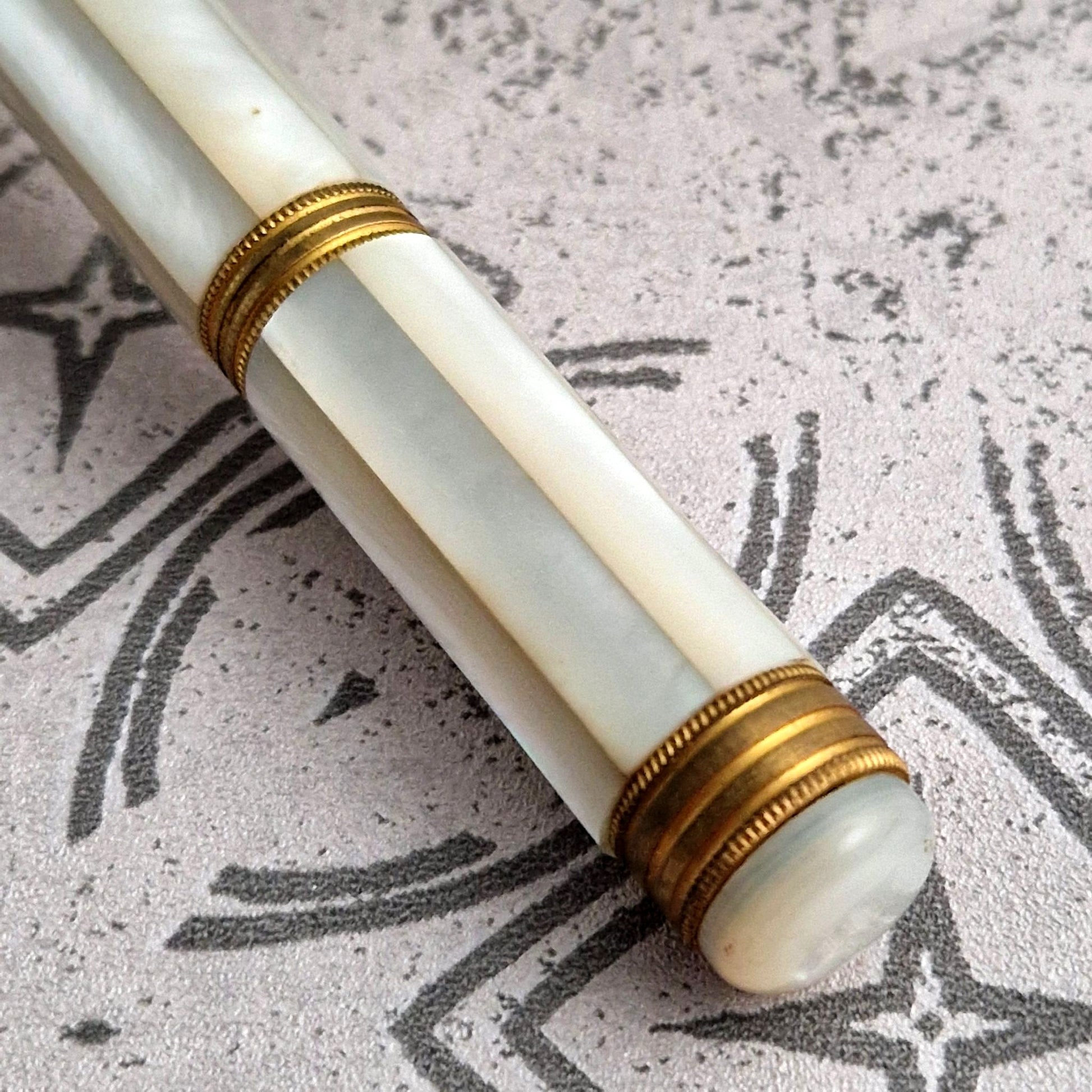 jumelles dorées vintage spectacle