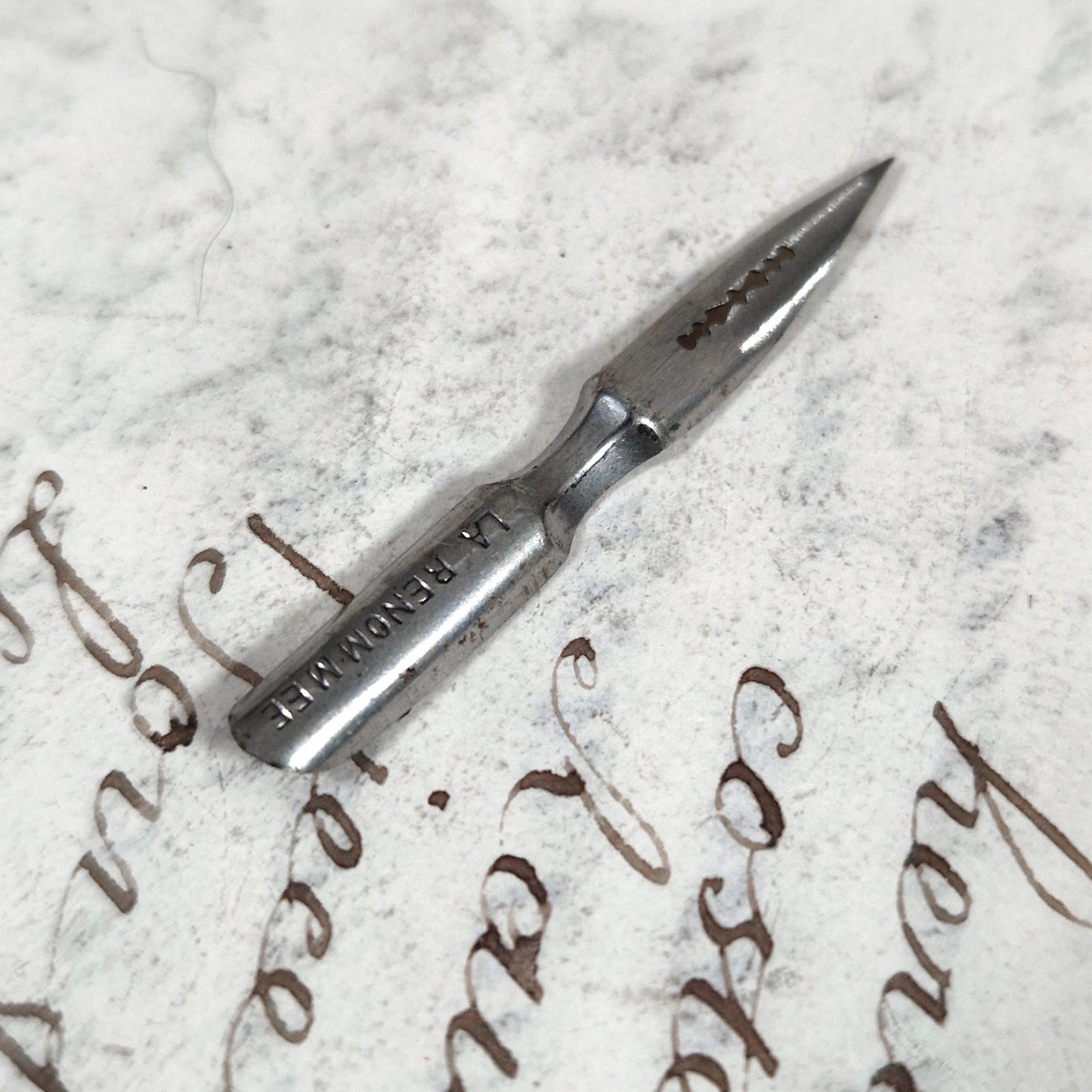 la renommee pen nibs box