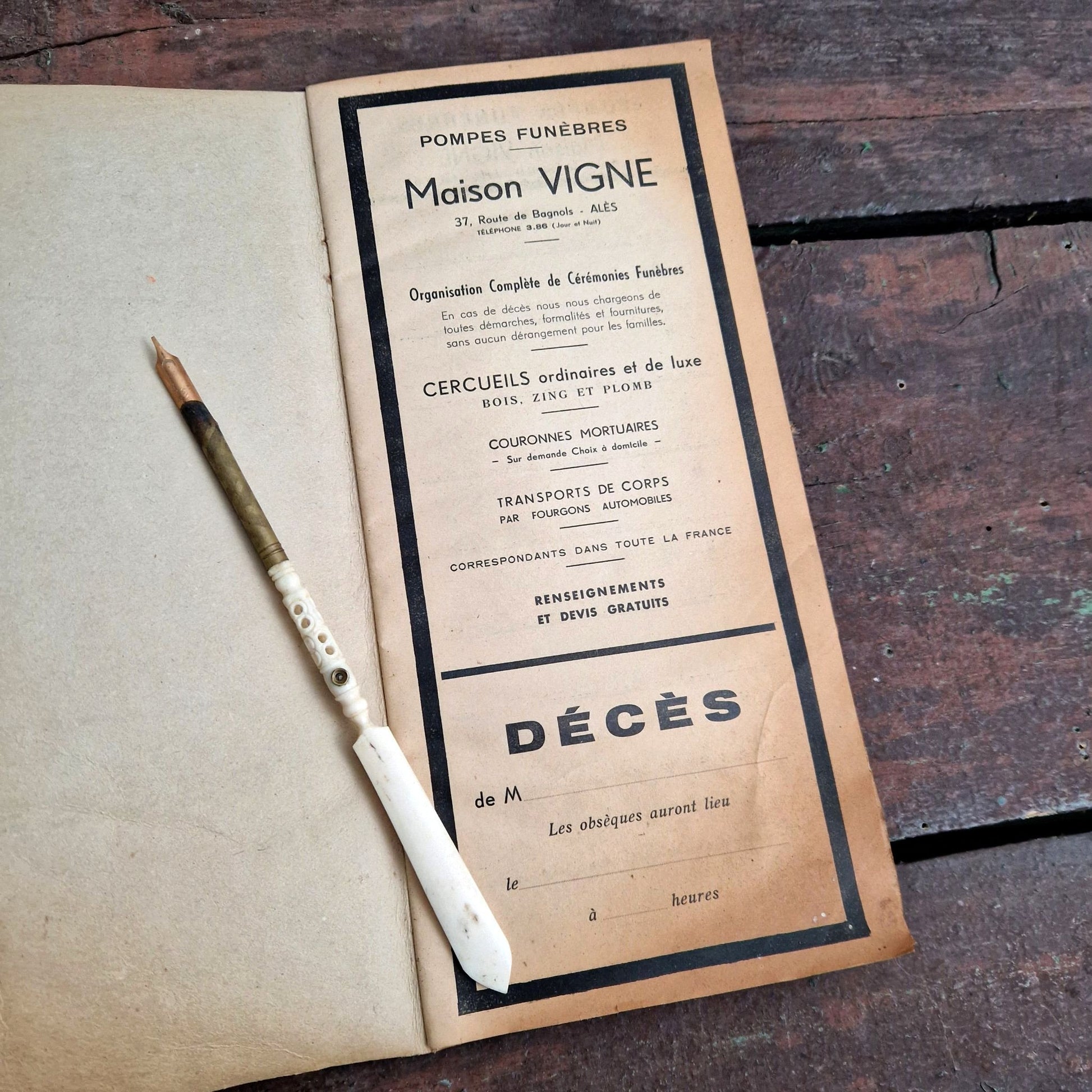 curiosité : livre de condoleances pompes funebres