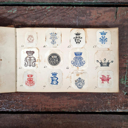 livret monogrammes chromolithographie