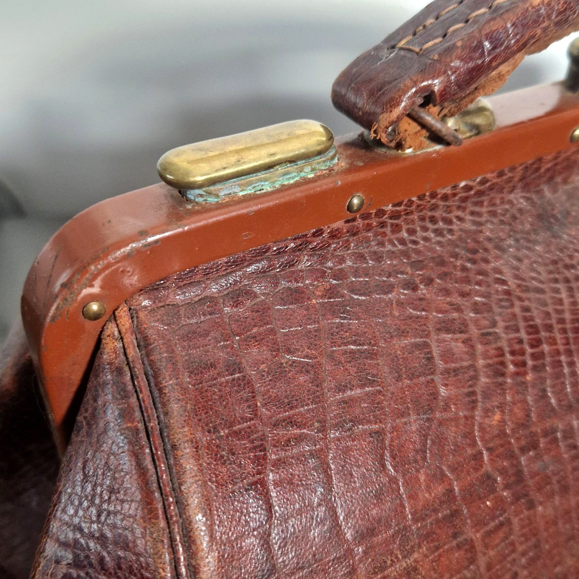 malette cuir ancienne medecine