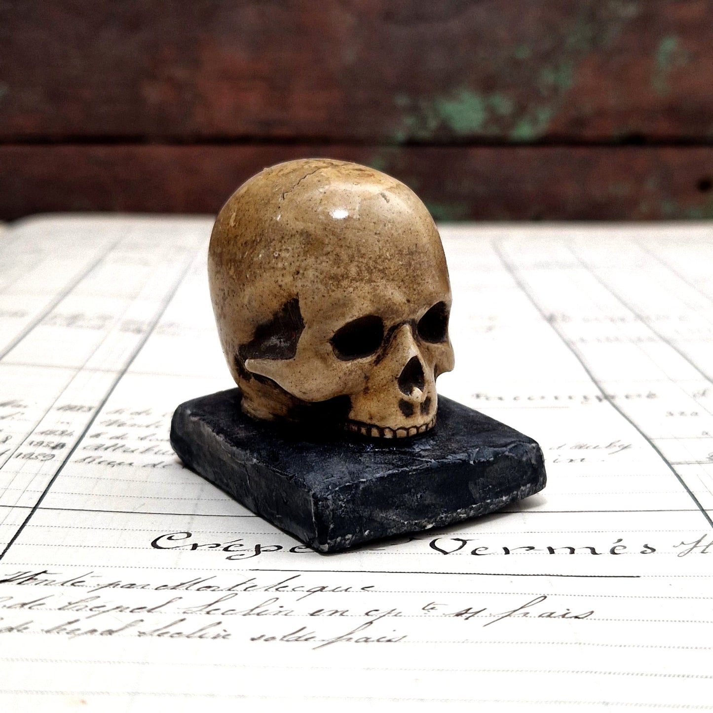 memento mori miniature patiné katakomb