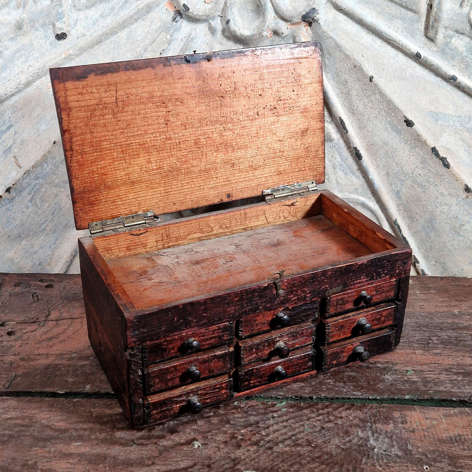 meuble miniature bijoutier atelier