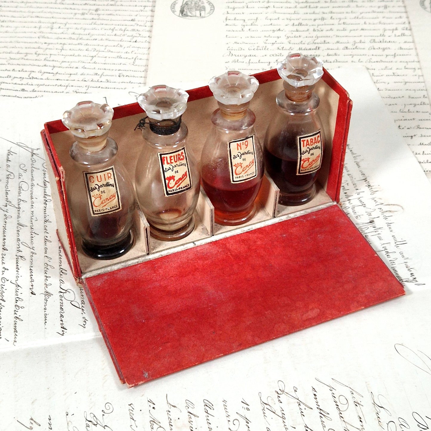 miniatures parfums art deco caray paris