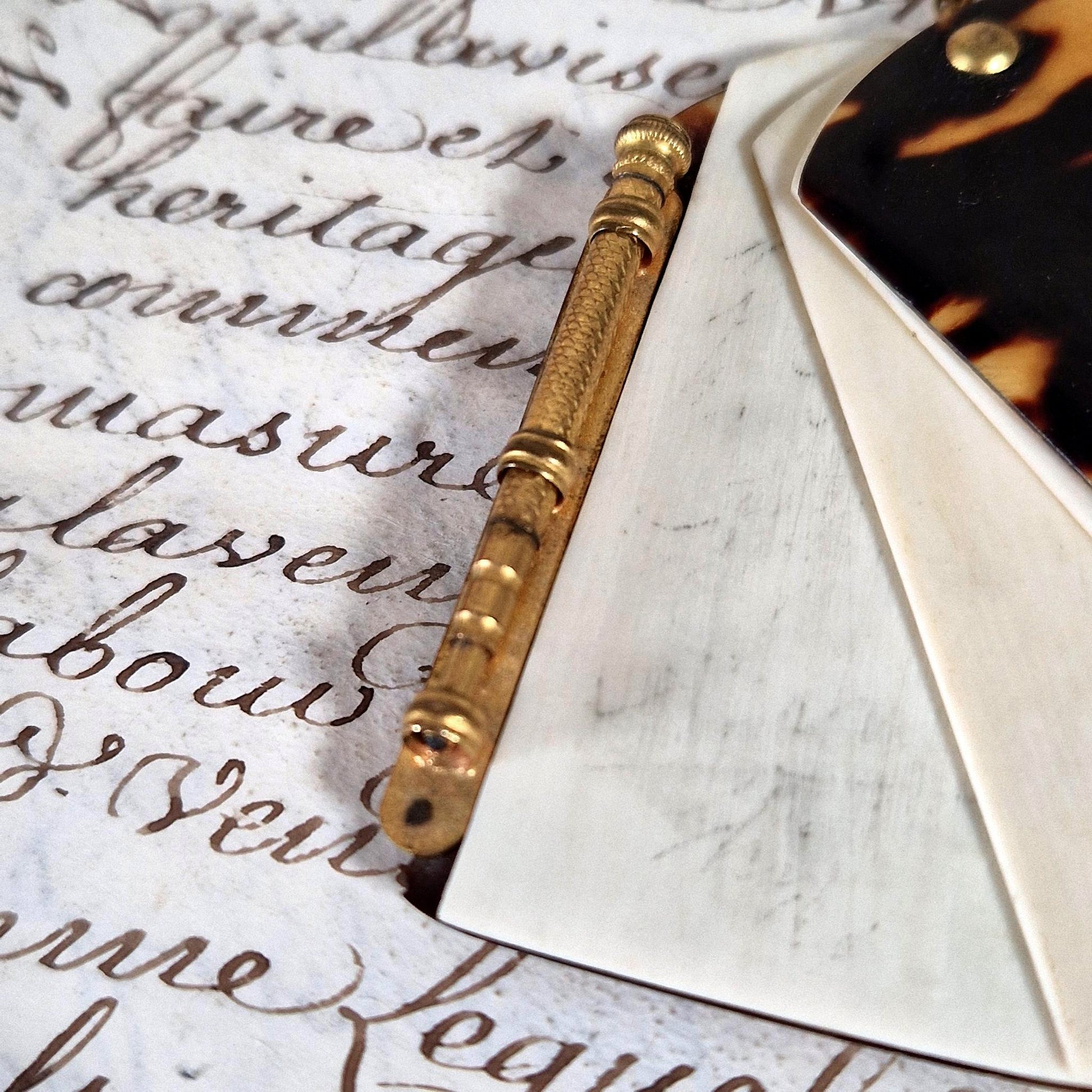 objet de mode 19e siecle carnet de bal