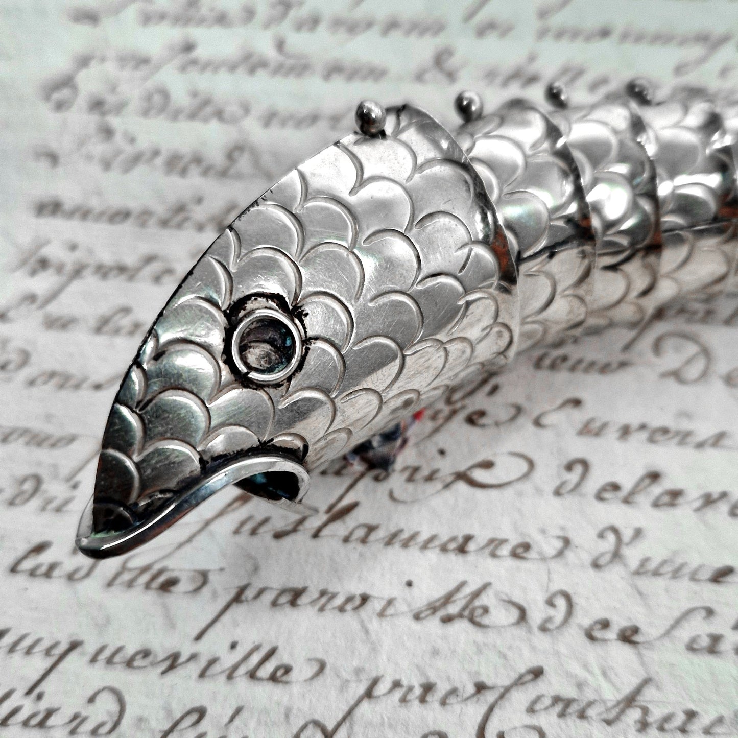 objet insolite forme poisson