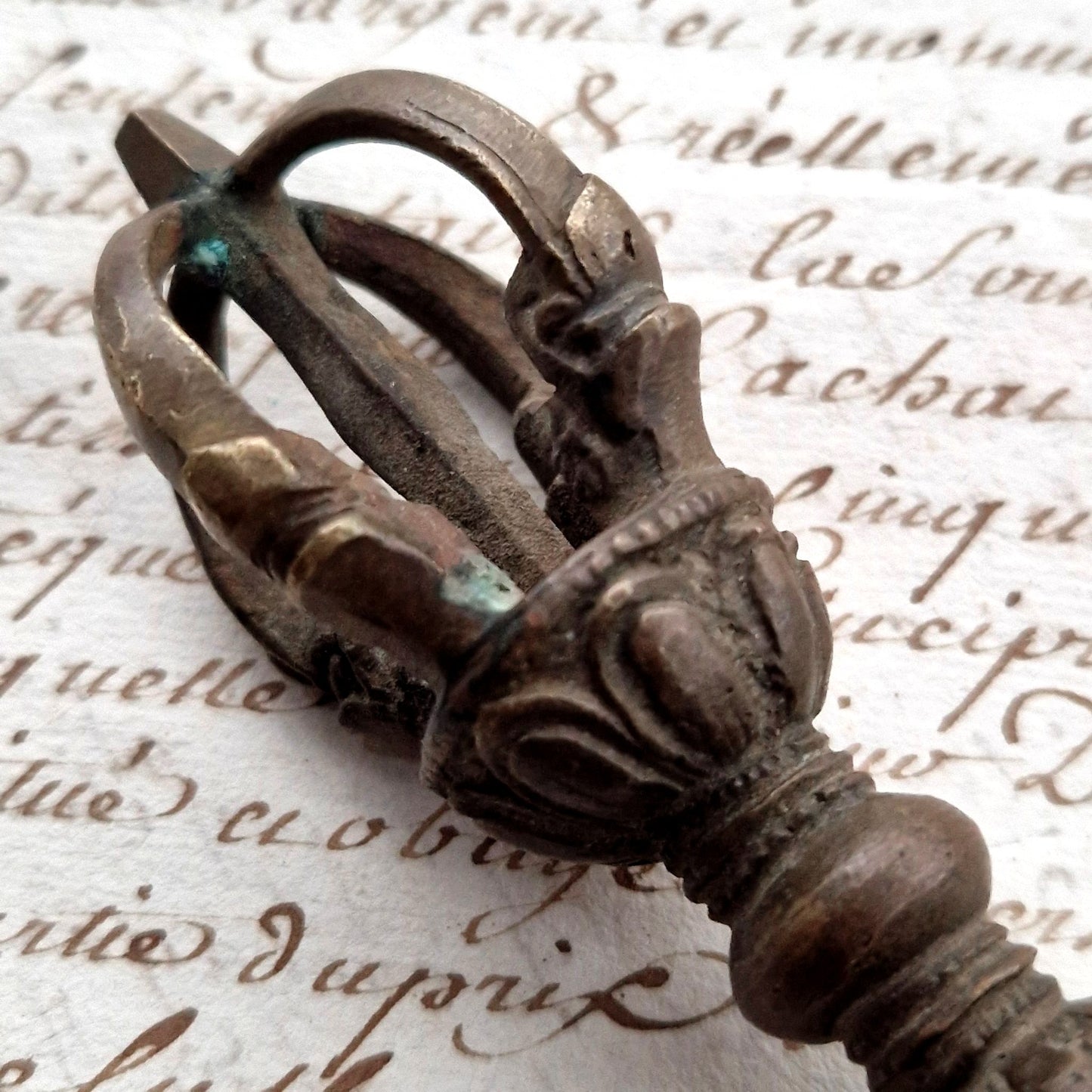 objet spirituel himalaya en bronze