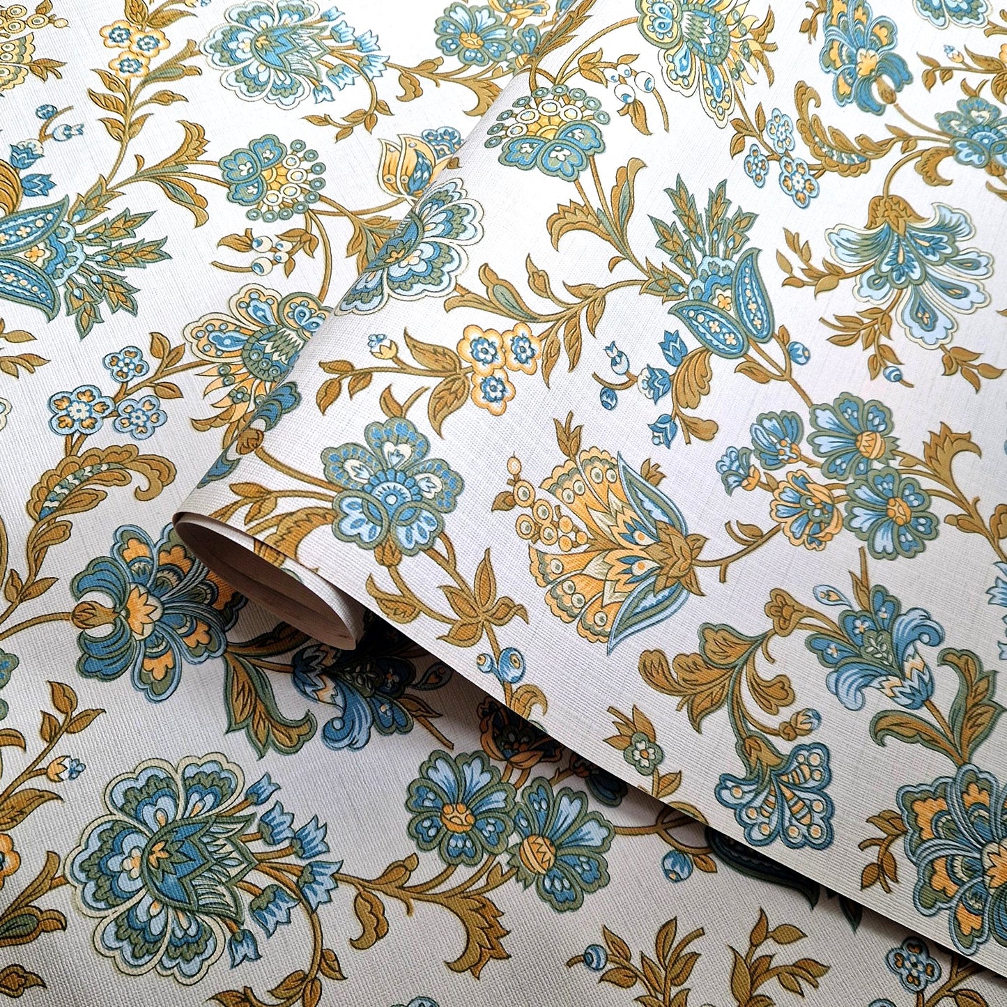 papier peint floral bleu or 1970