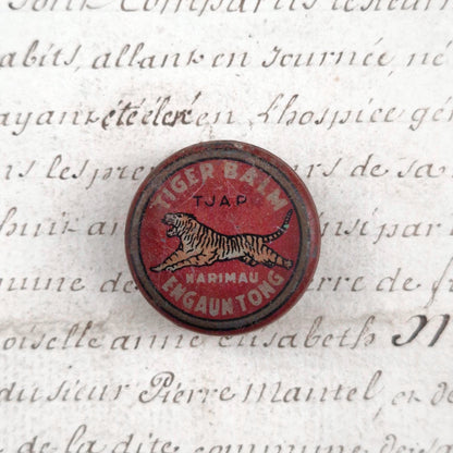 Mini boîte ancienne « Tiger Balm – Eng Aun Tong »