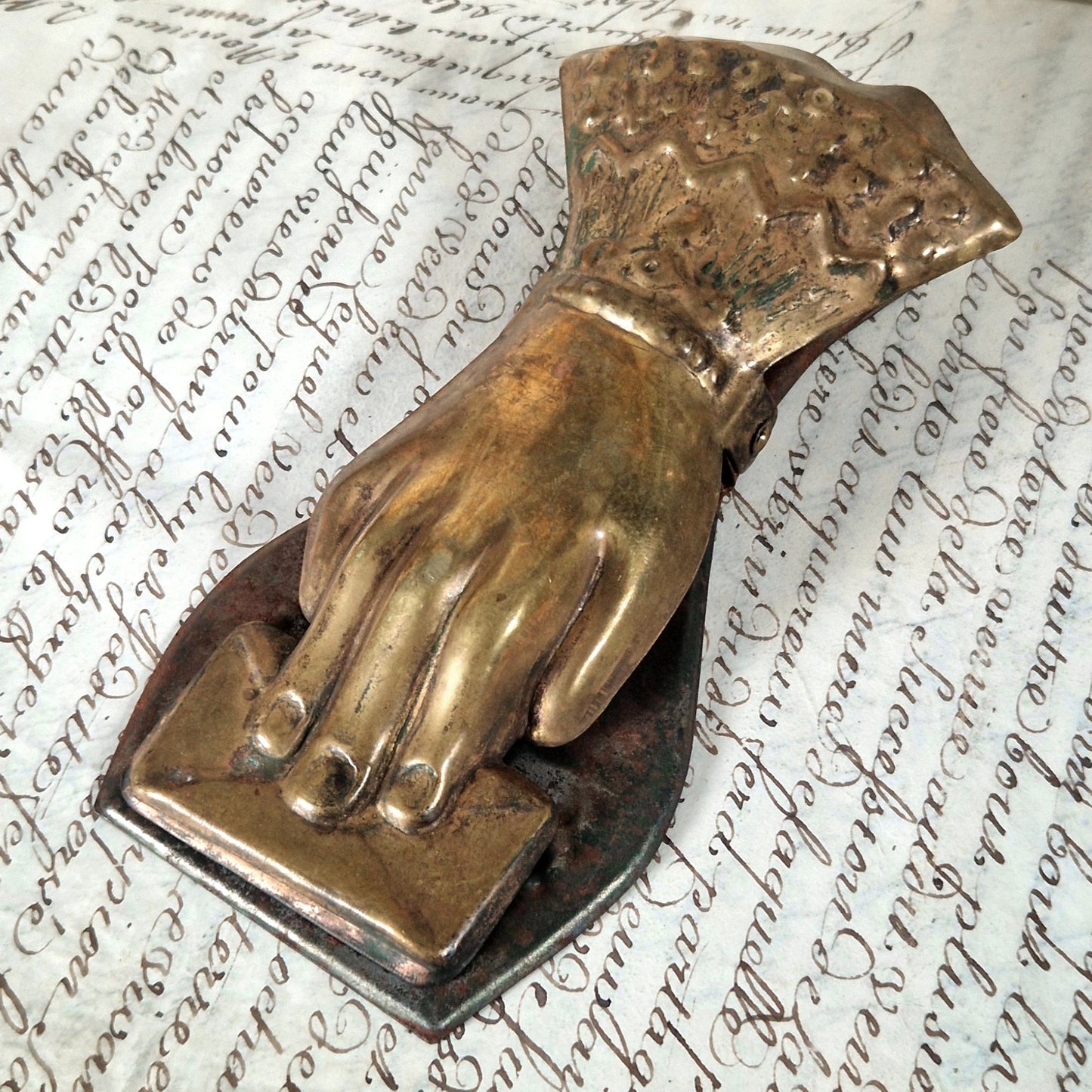 pince lettres ancienne métal doré