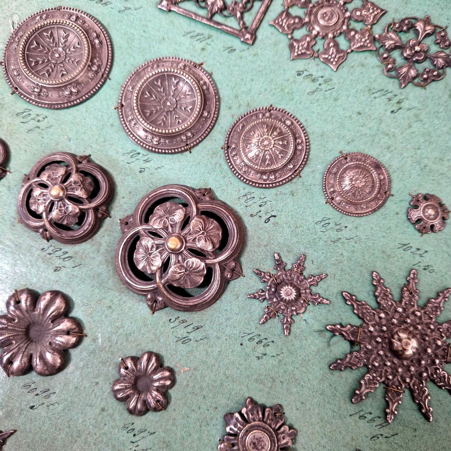 planche échantillons ornements anciens