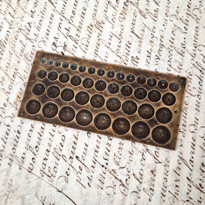 plaque calibrage horloger laiton