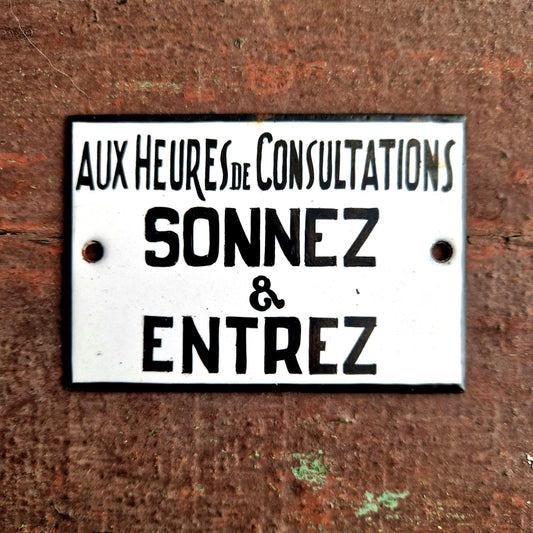 plaque d'utilité sonnez et entrez