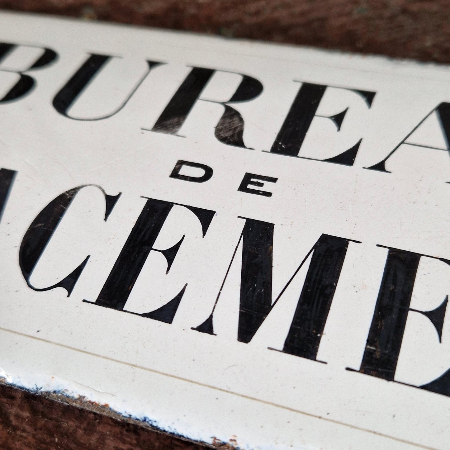 Plaque émaillée « Bureau de placement »