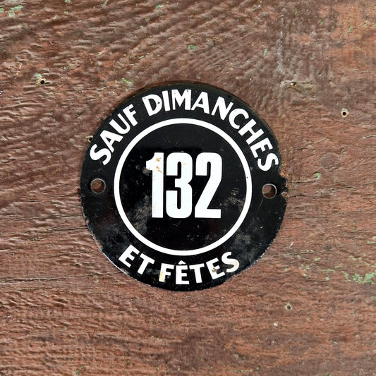 Plaque émaillée « Transport en commun - 132 »